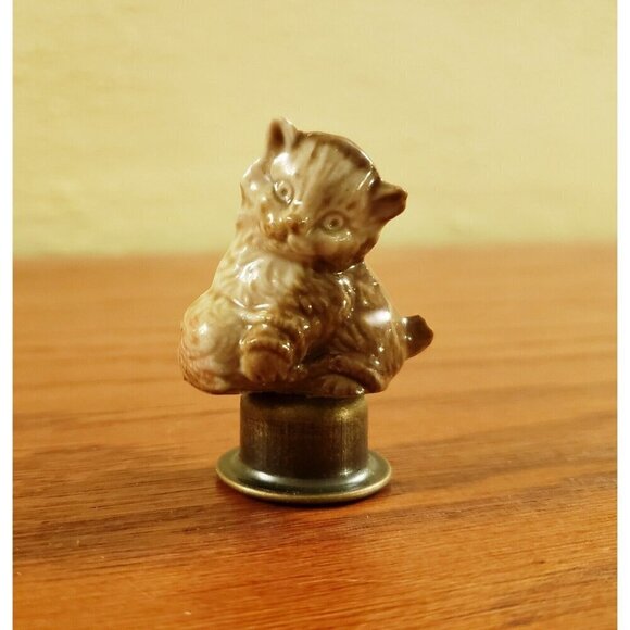 Lamp Finial Cat Kitten with Yarn Shade Topper Ceramic Wade England Vintage - Picture 2 of 5